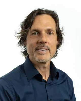Dr Simon James